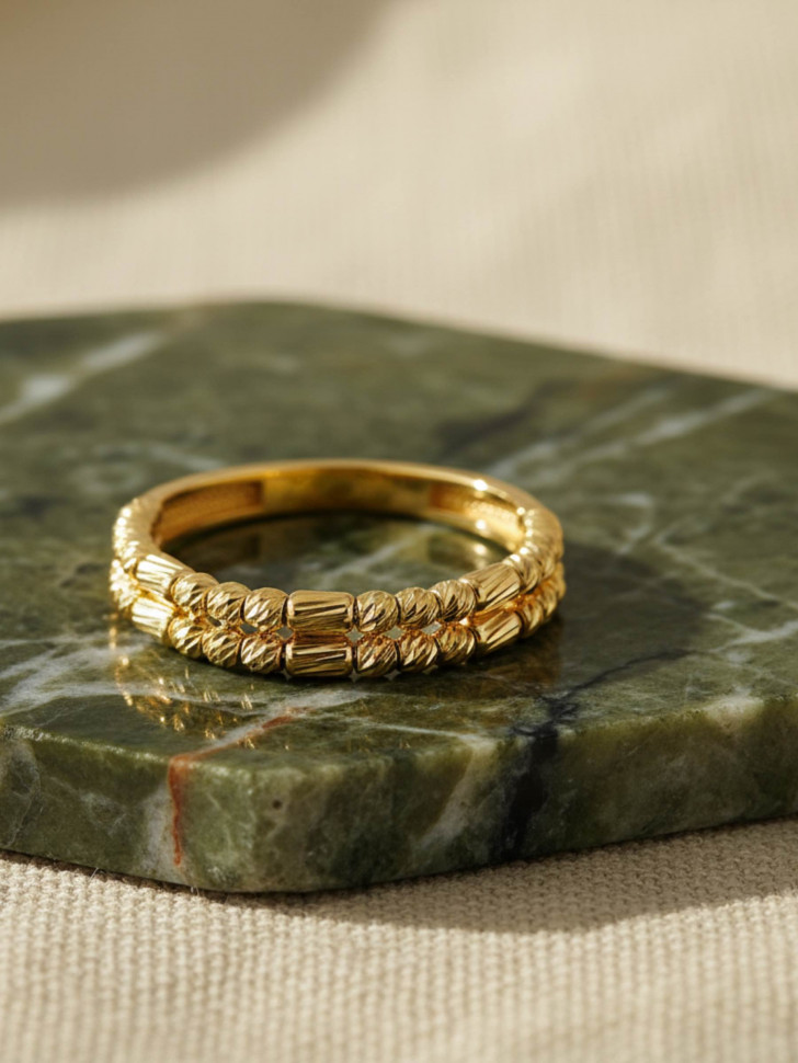 Кольцо с шариками из желтого золота