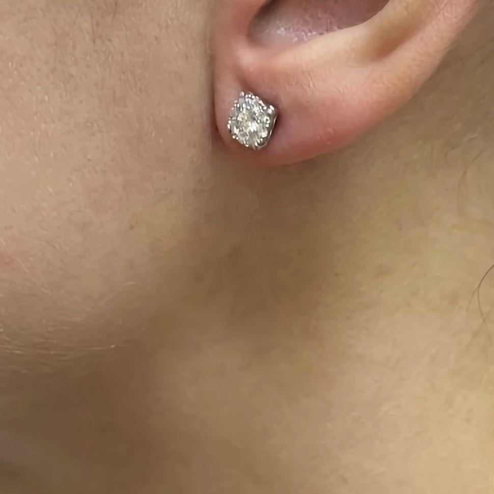 Серьги  Invisible из золота с бриллиантами